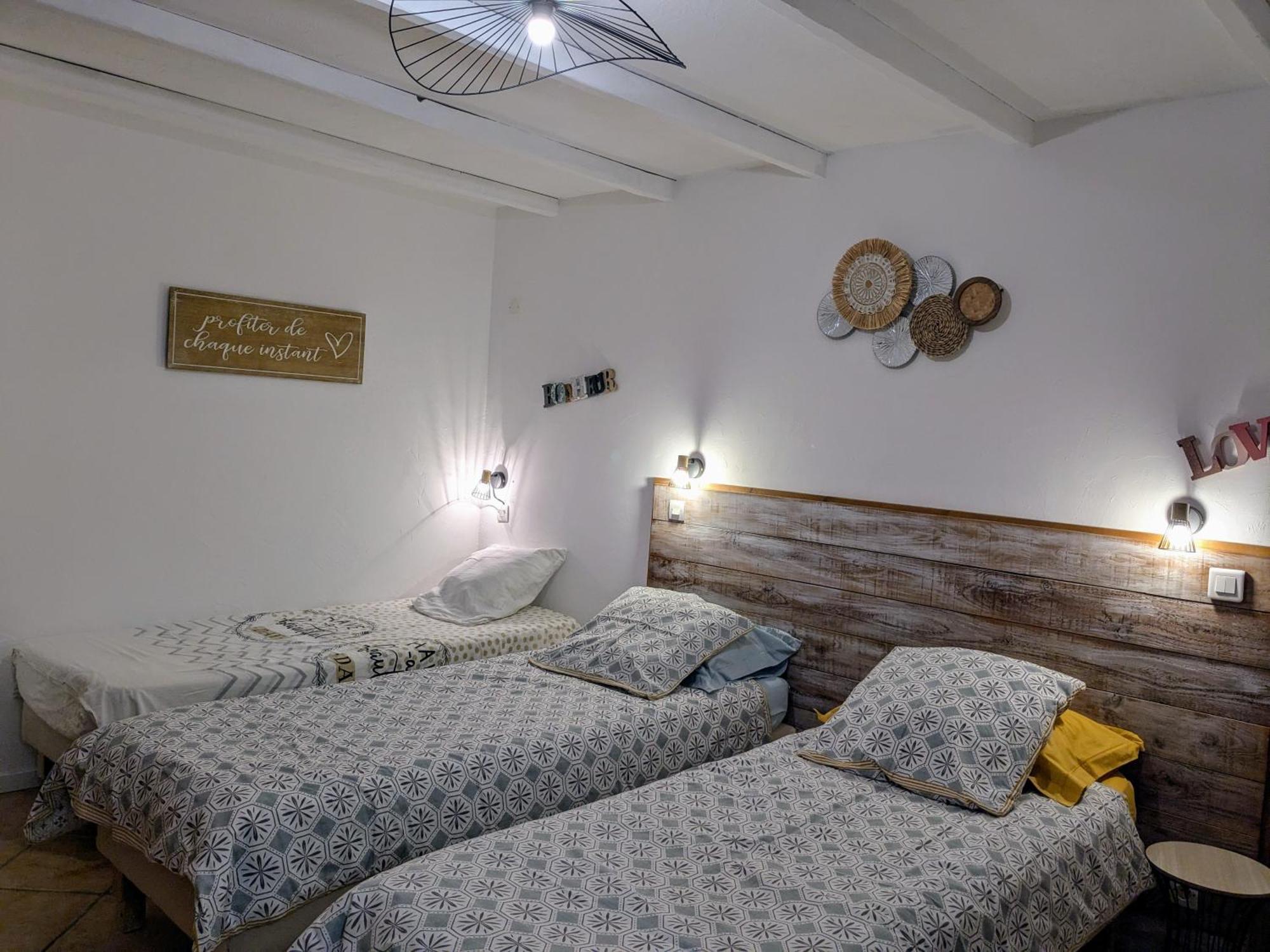 Gite Des Oliviers La Roque-sur-Cèze Habitación foto